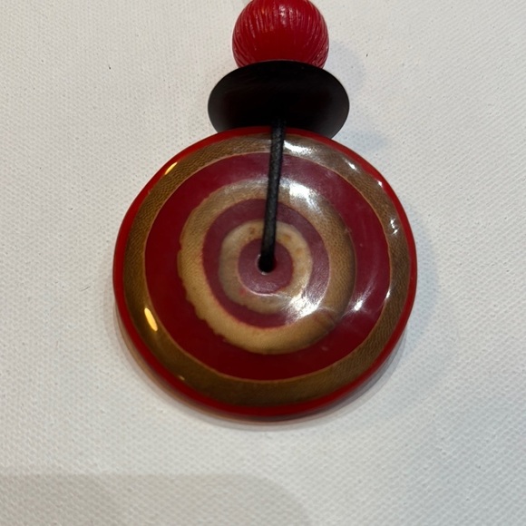 Elegant Red Swirl Pendant Necklace - Picture 8 of 9